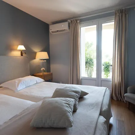 Otel Santa Maria Saint-Florent (Corsica)